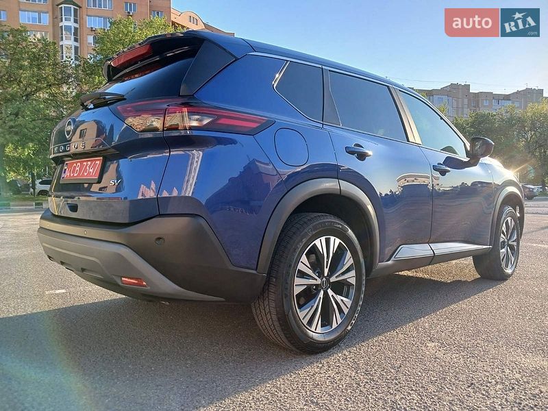 Внедорожник / Кроссовер Nissan Rogue 2023 в Броварах