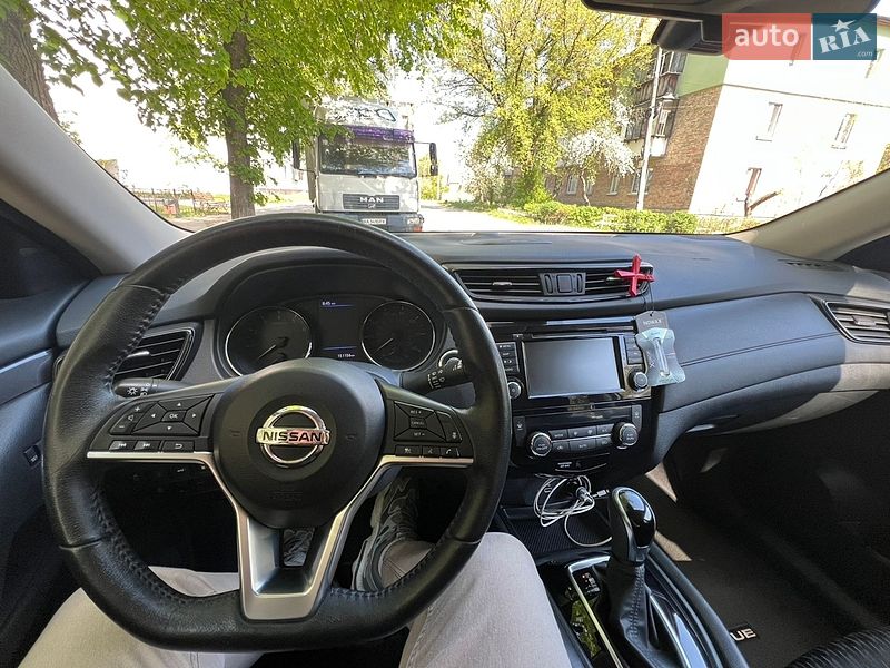 Внедорожник / Кроссовер Nissan Rogue 2018 в Киеве