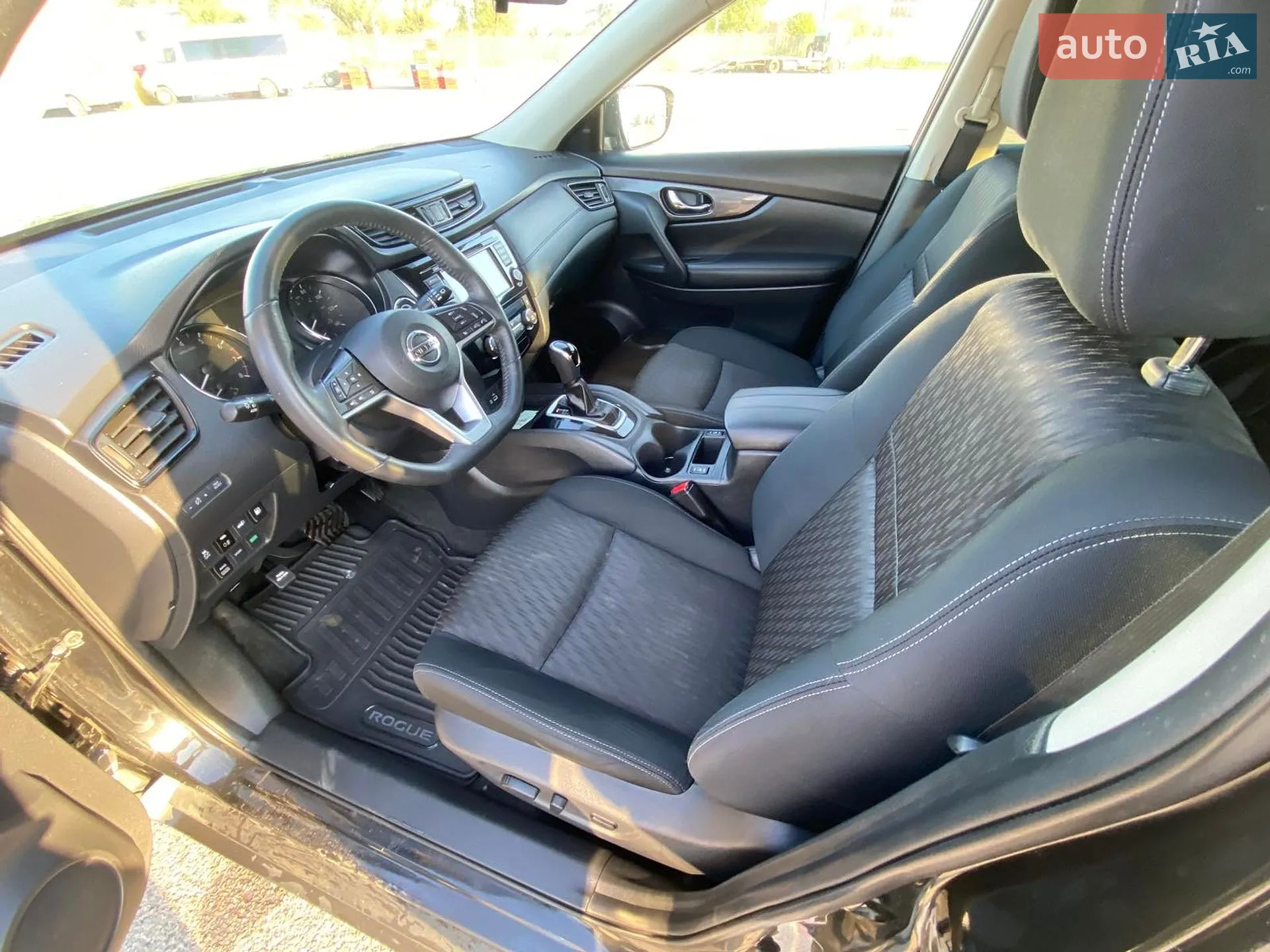 2018 Nissan Rogue - мініатюра 9