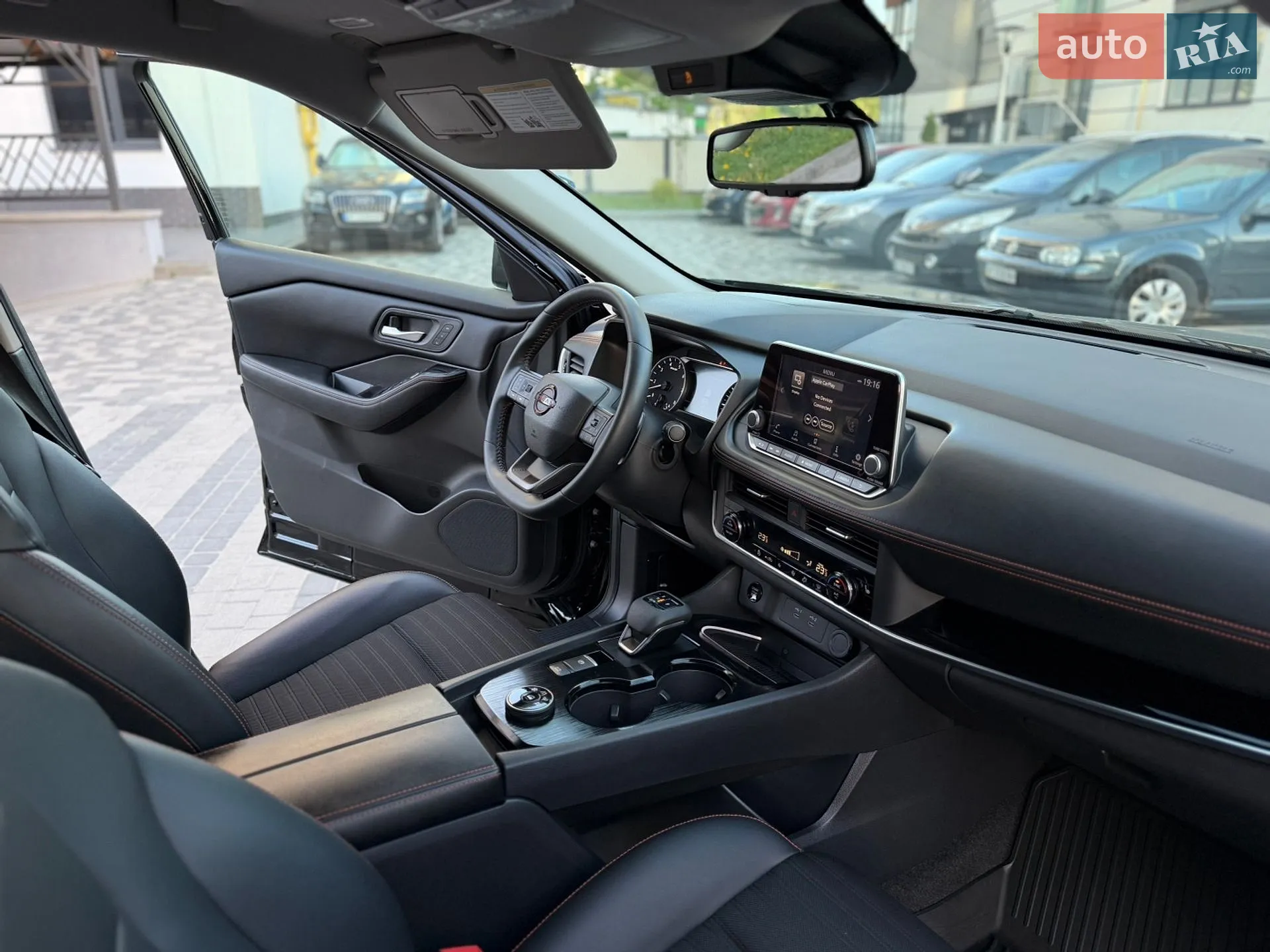 2025 Nissan Rogue - мініатюра 27