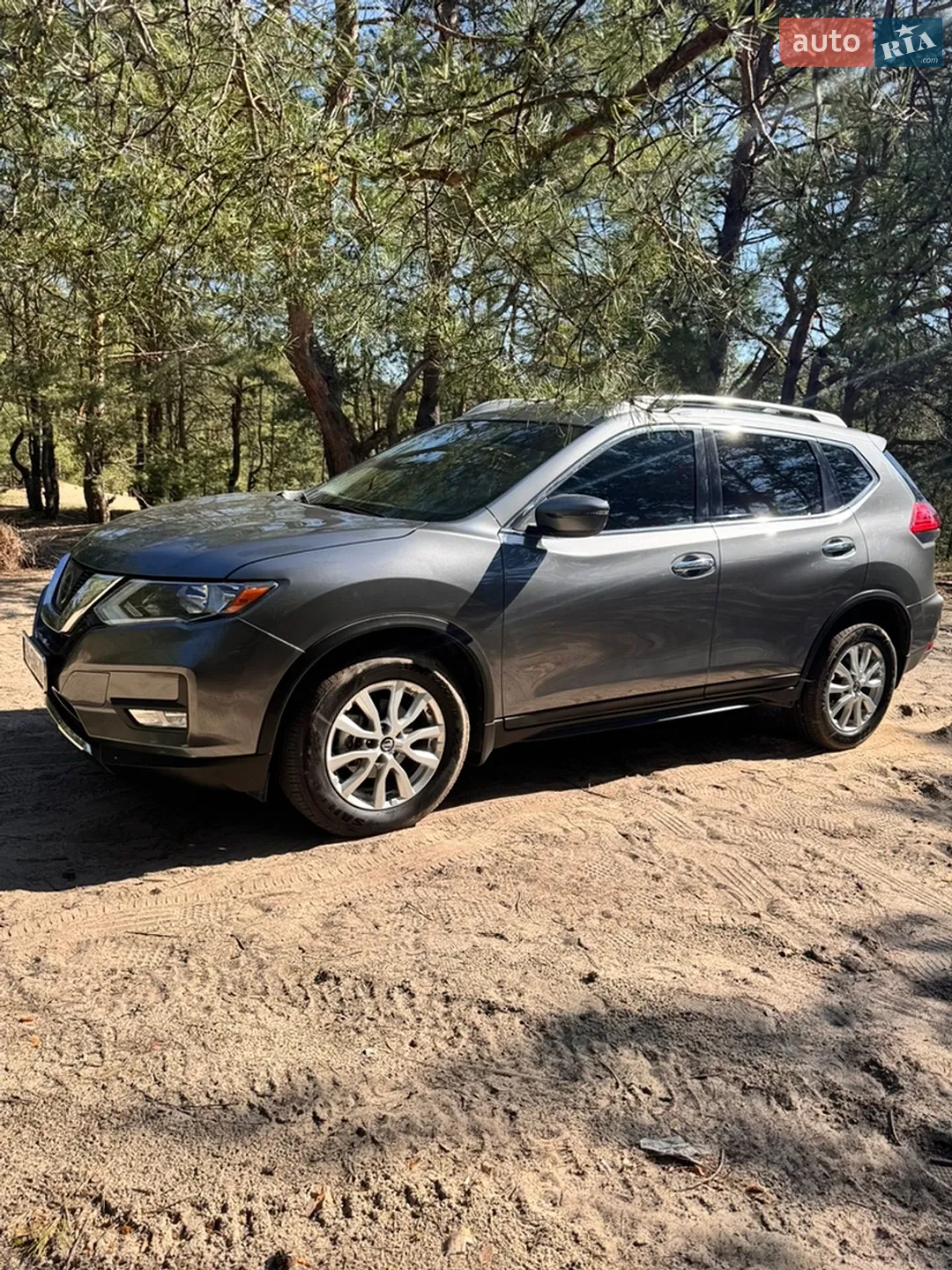 2017 Nissan Rogue - мініатюра 2