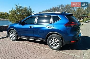 Внедорожник / Кроссовер Nissan Rogue 2017 в Малой Виске