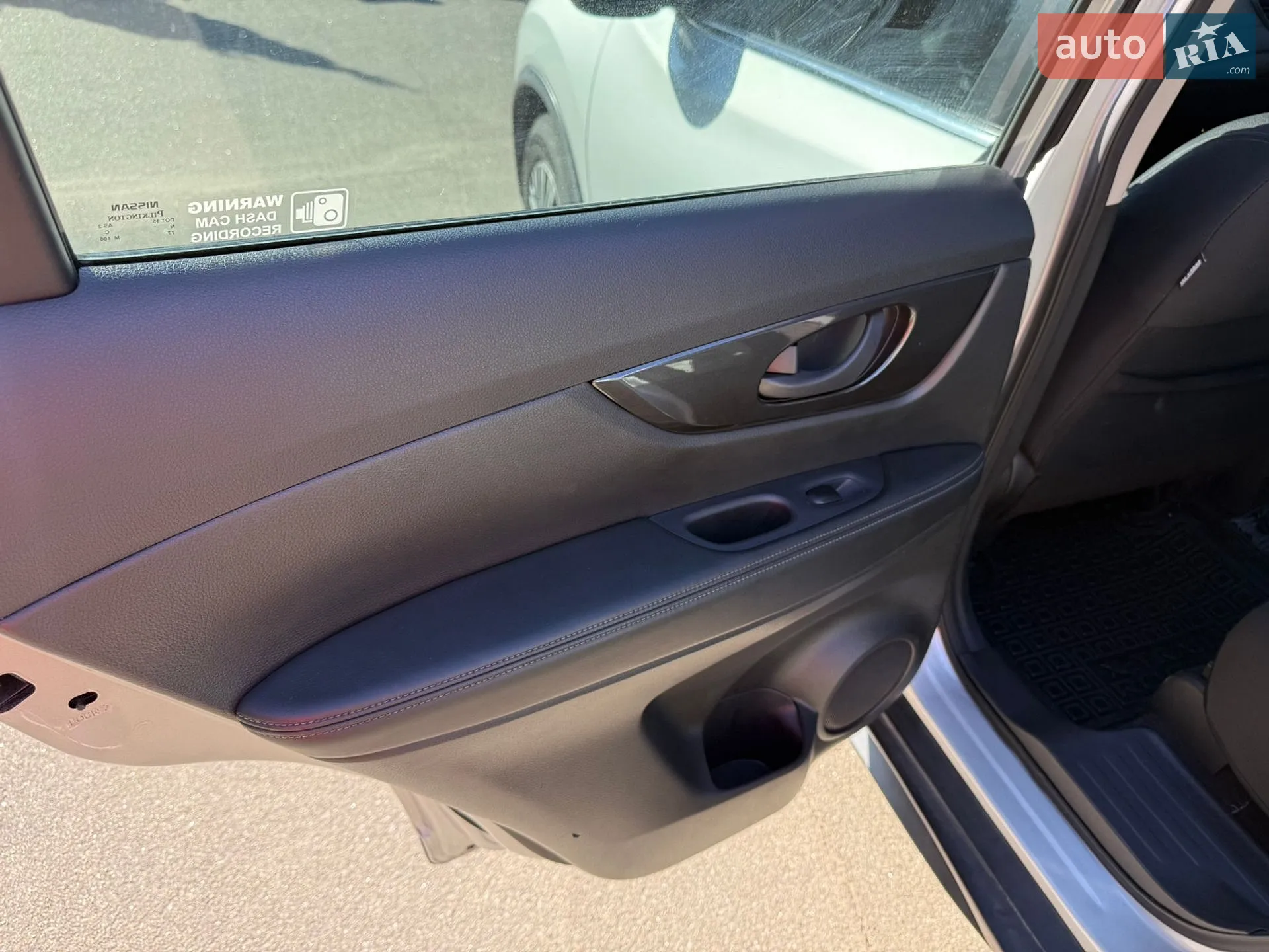 2019 Nissan Rogue - мініатюра 32