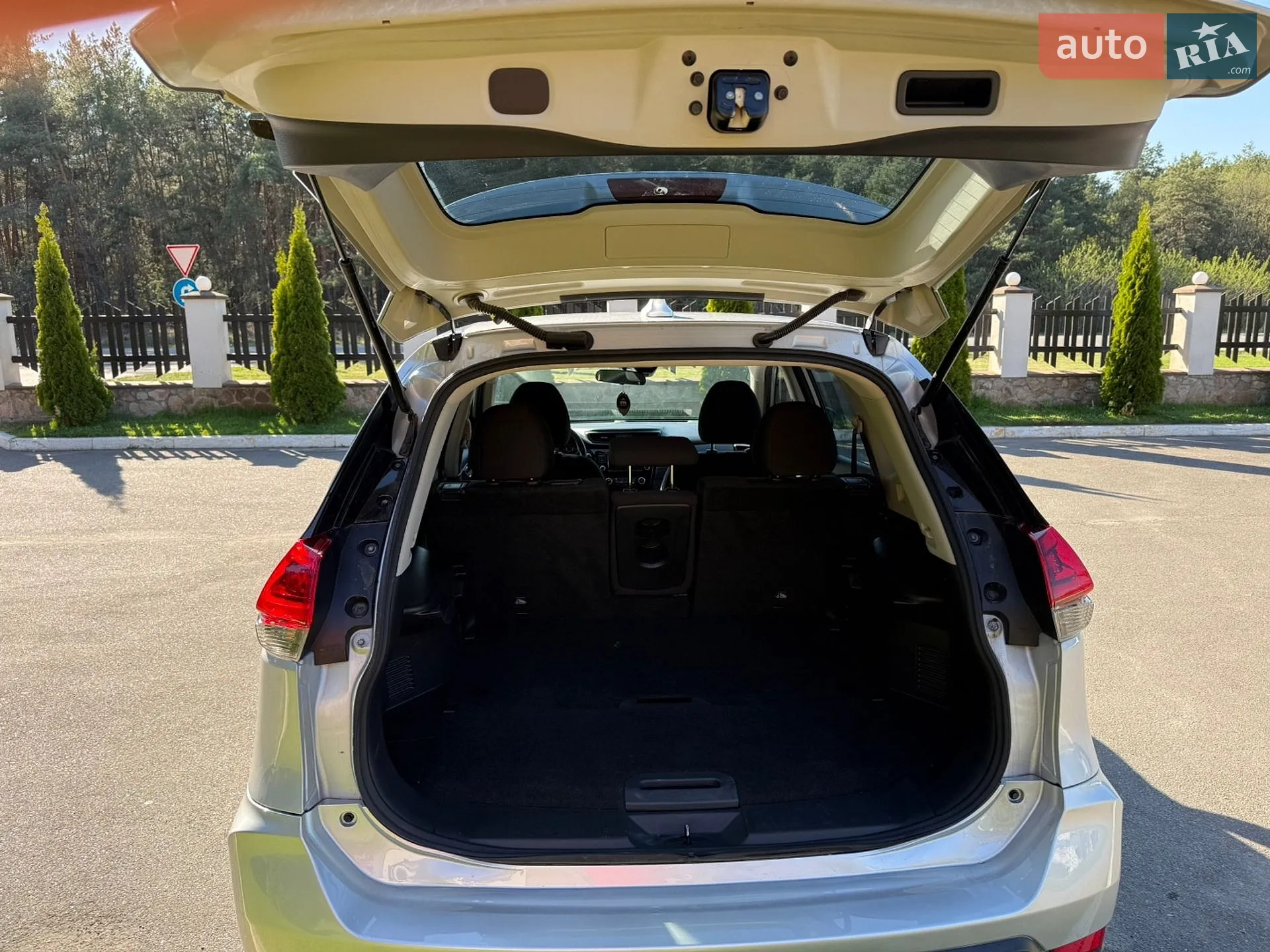 2019 Nissan Rogue - мініатюра 35