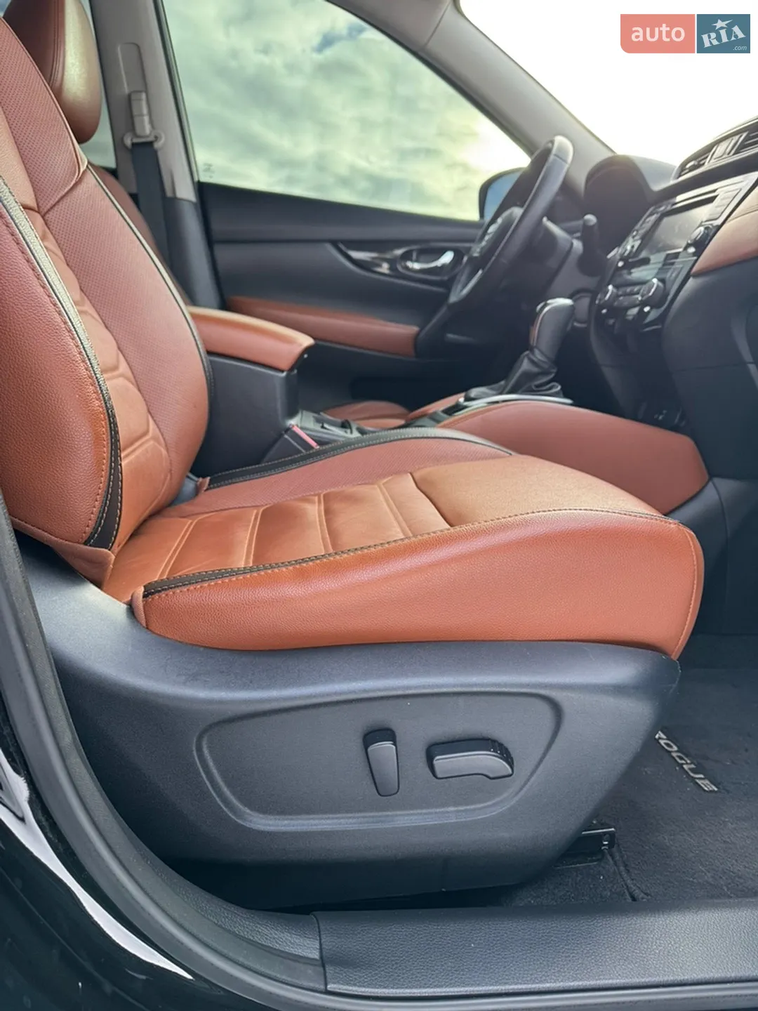 2019 Nissan Rogue - мініатюра 11