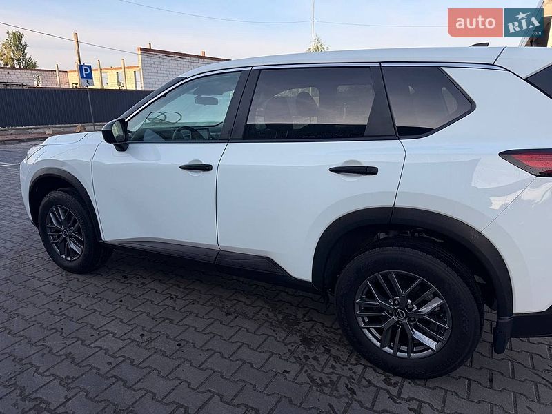 Внедорожник / Кроссовер Nissan Rogue 2023 в Белой Церкви