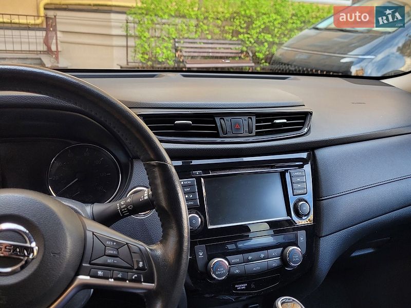 Внедорожник / Кроссовер Nissan Rogue 2018 в Киеве