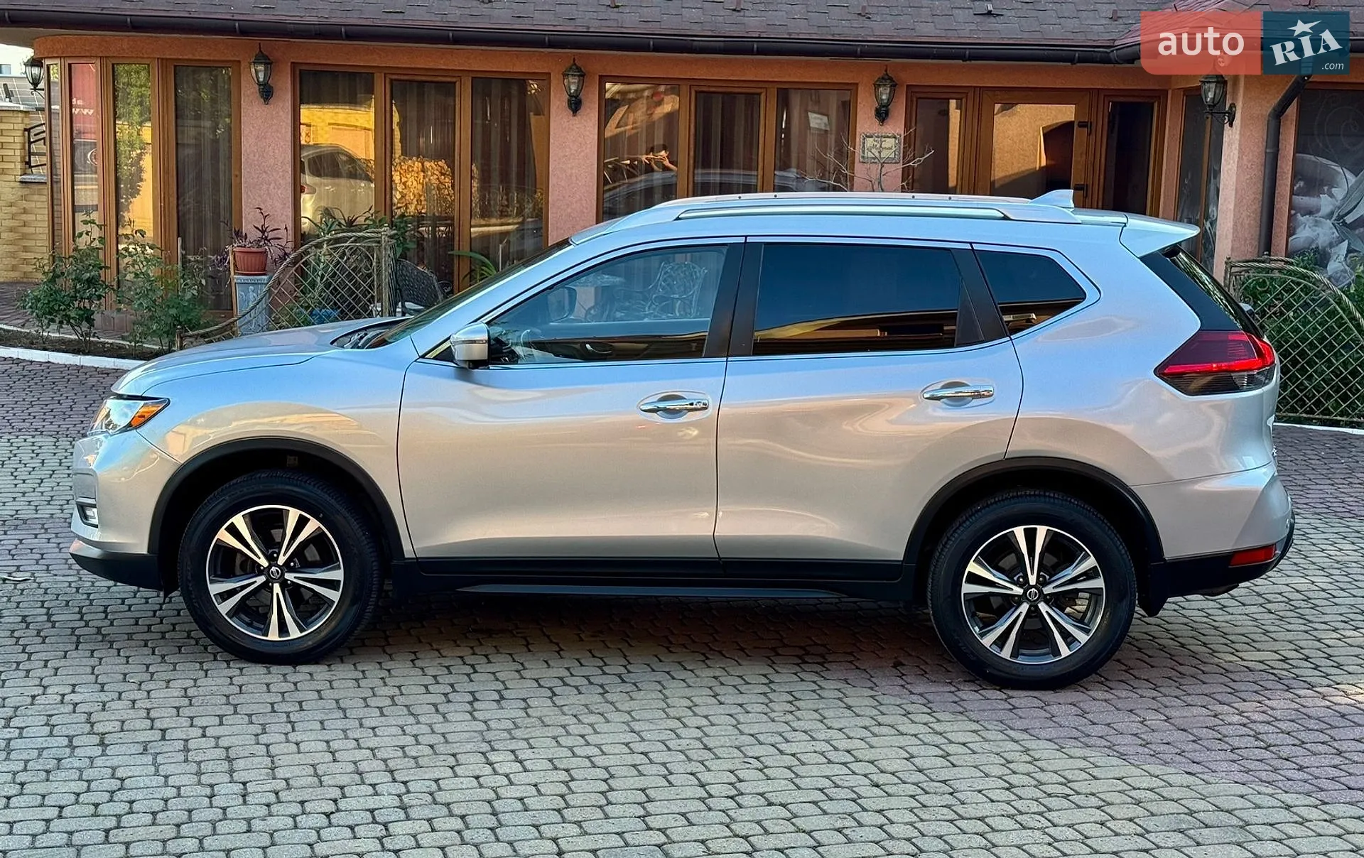 2019 Nissan Rogue - мініатюра 9