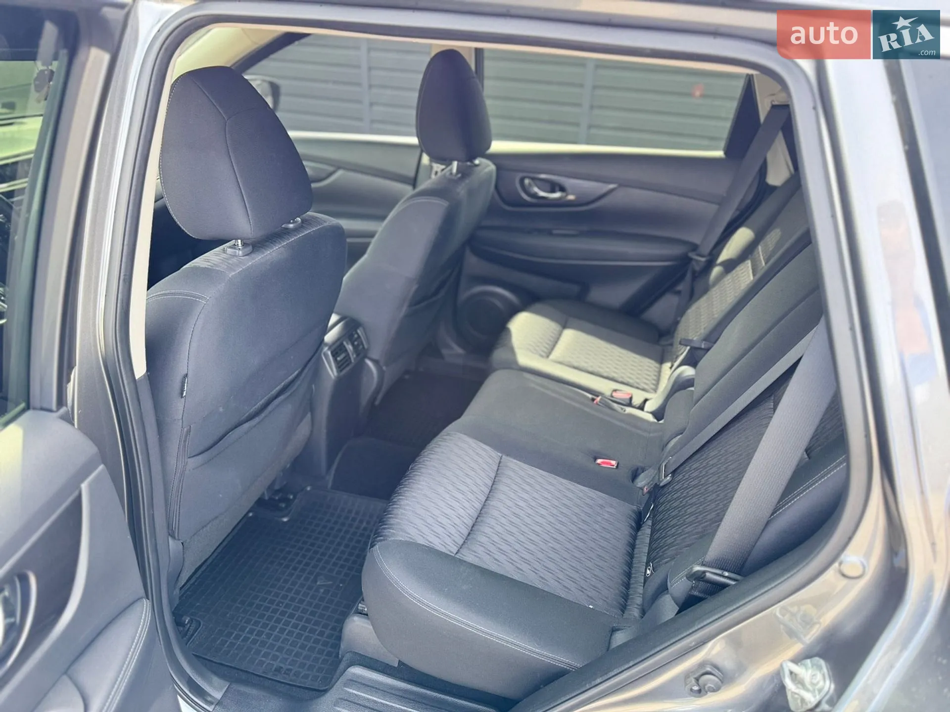 2019 Nissan Rogue - мініатюра 10