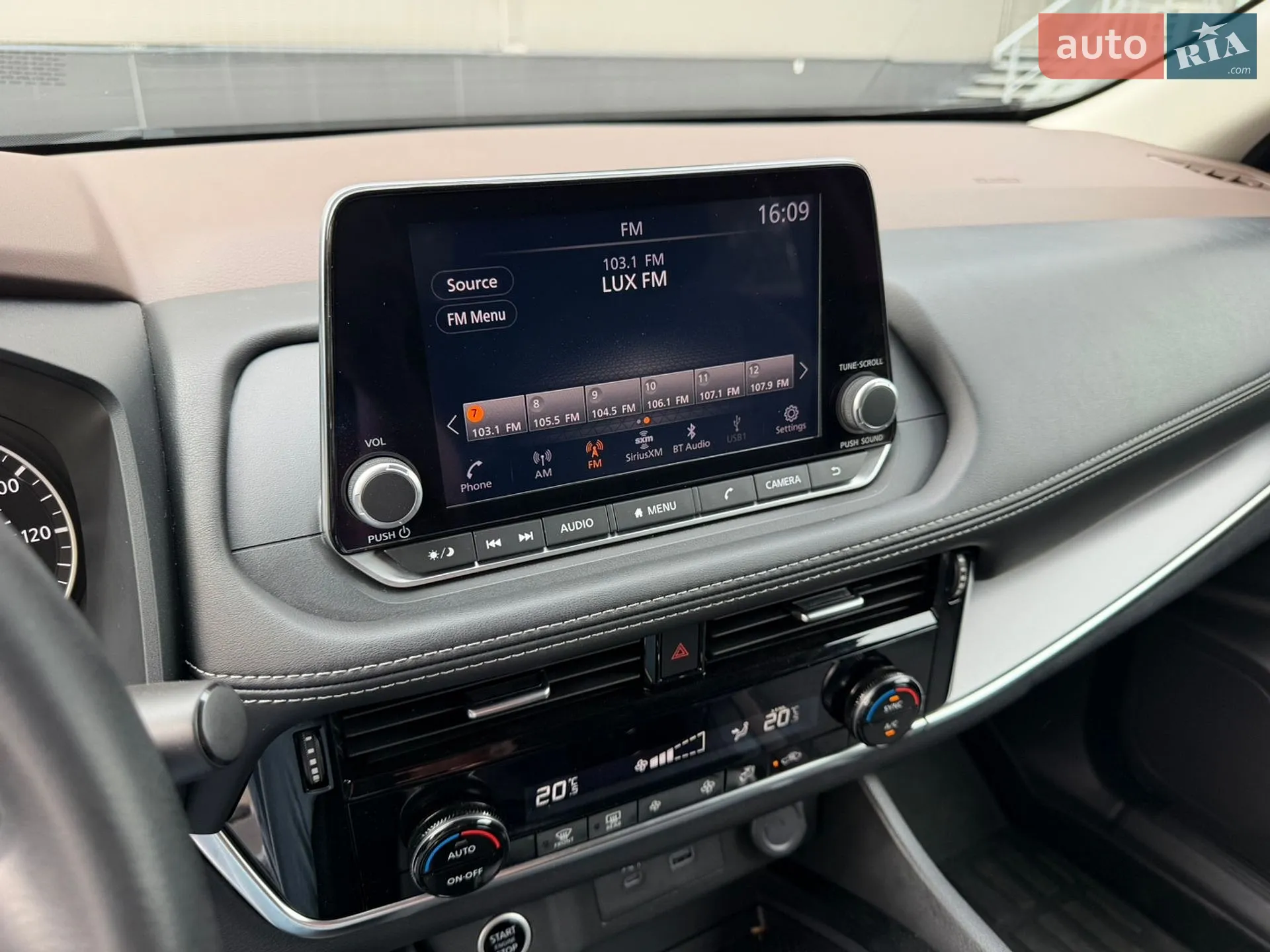 2022 Nissan Rogue - мініатюра 28