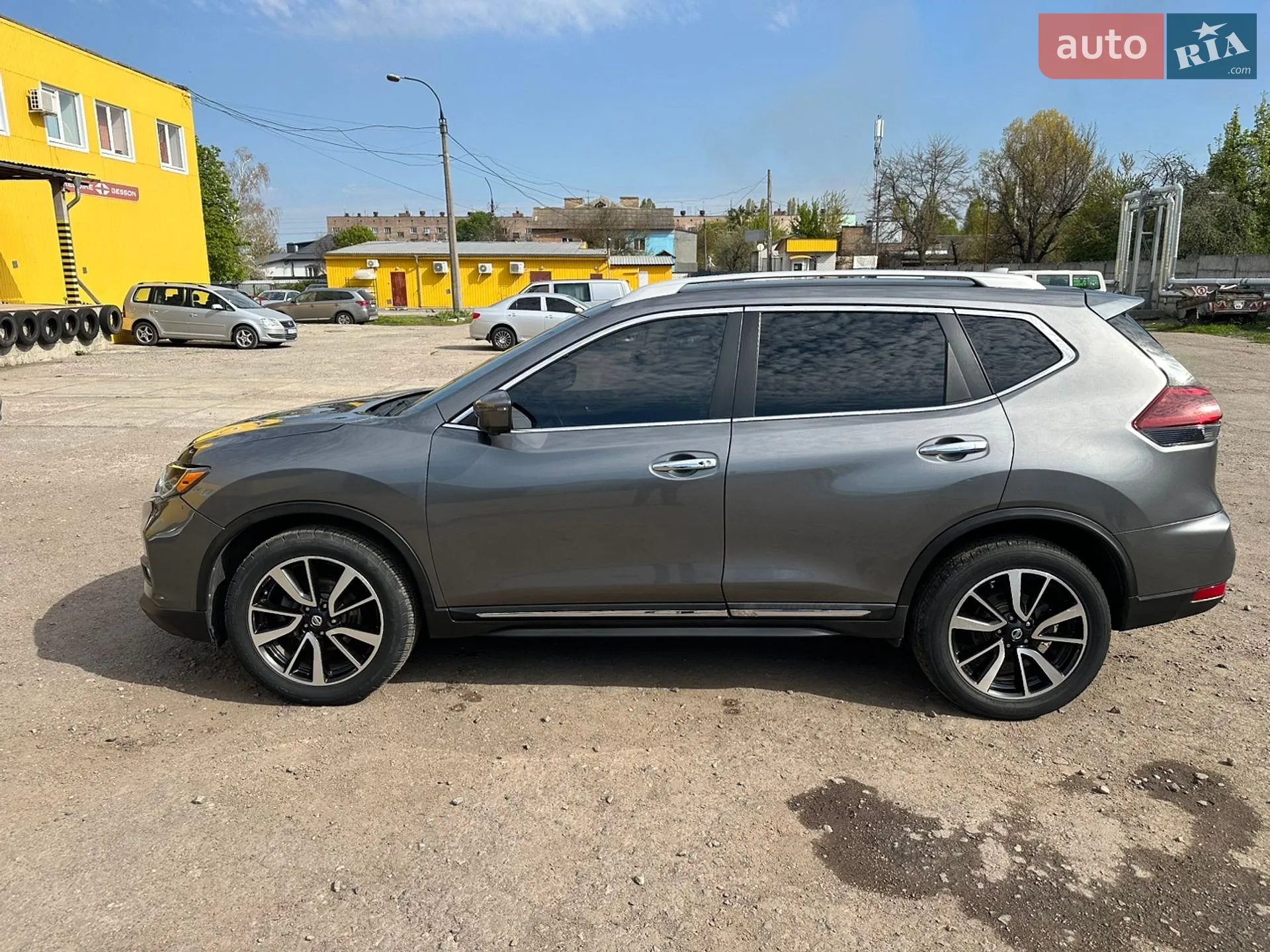 2019 Nissan Rogue - мініатюра 2