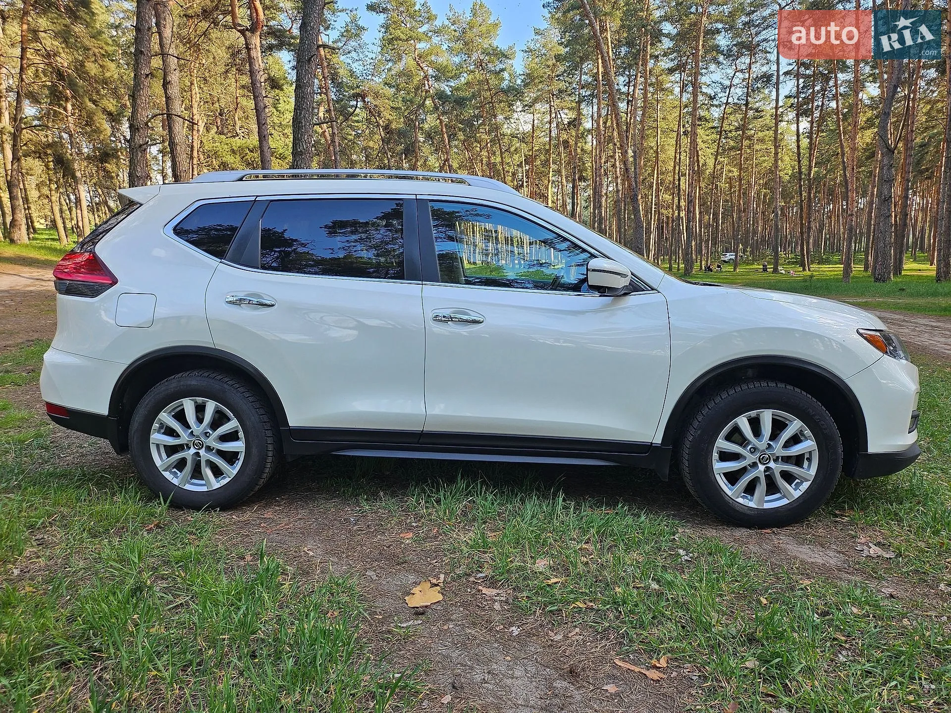 2017 Nissan Rogue - мініатюра 4