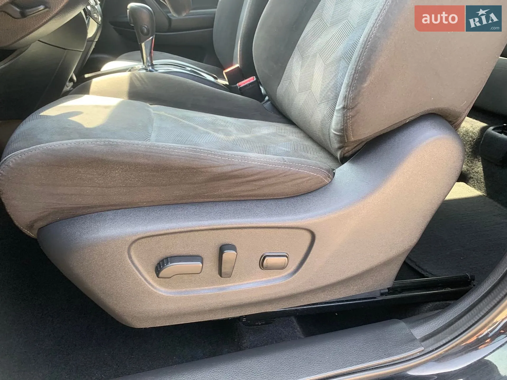 2017 Nissan Rogue - мініатюра 12