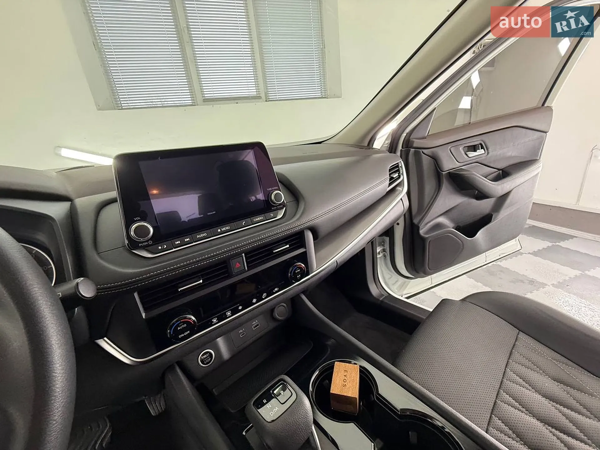 2023 Nissan Rogue - мініатюра 23