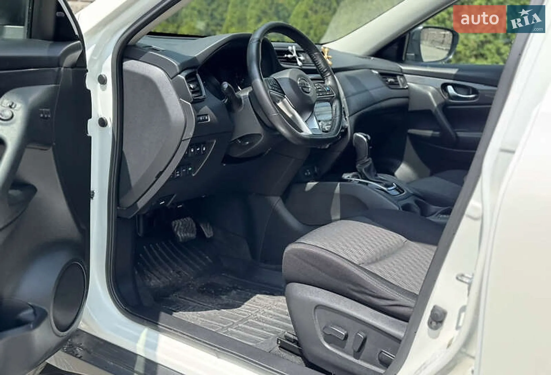 2018 Nissan Rogue - мініатюра 14