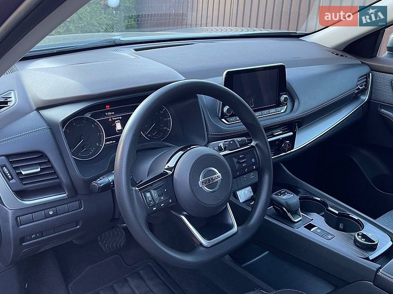 Внедорожник / Кроссовер Nissan Rogue 2021 в Киеве