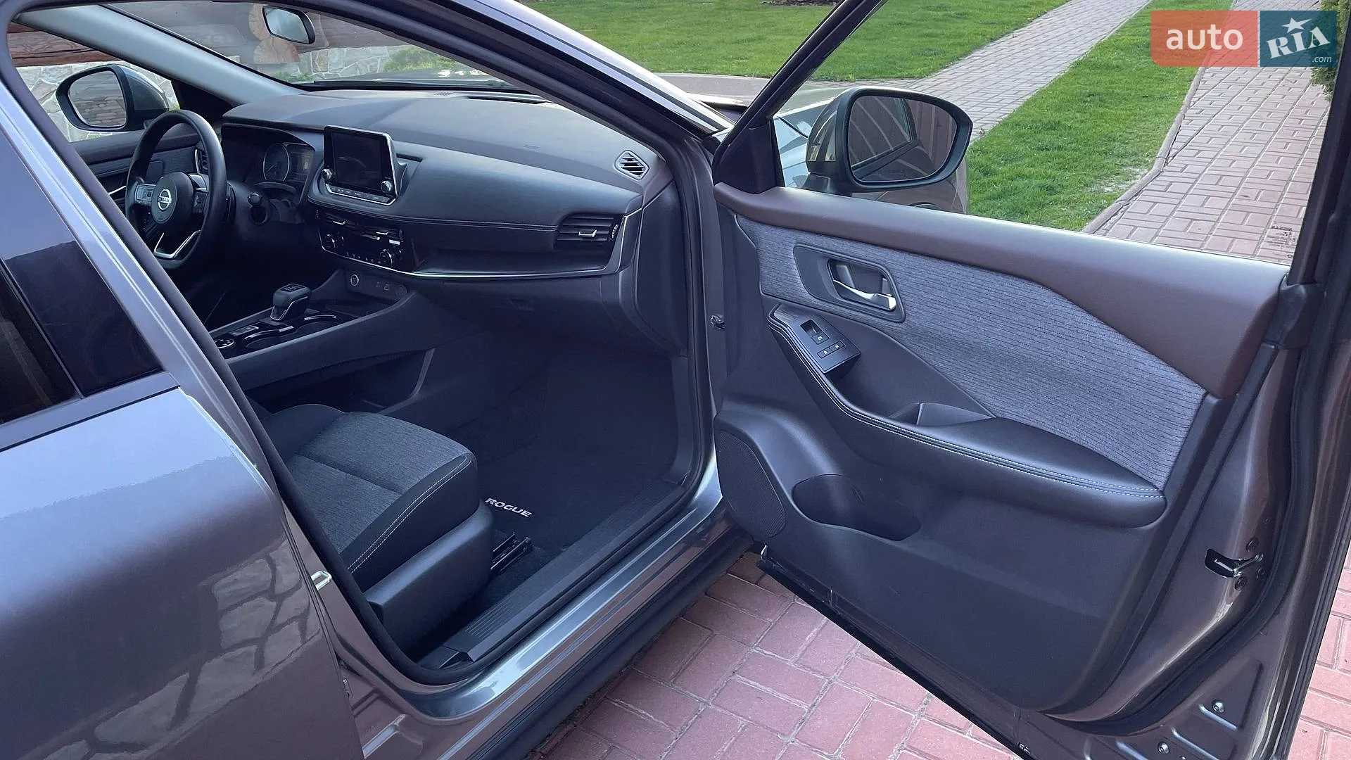 2021 Nissan Rogue - мініатюра 21