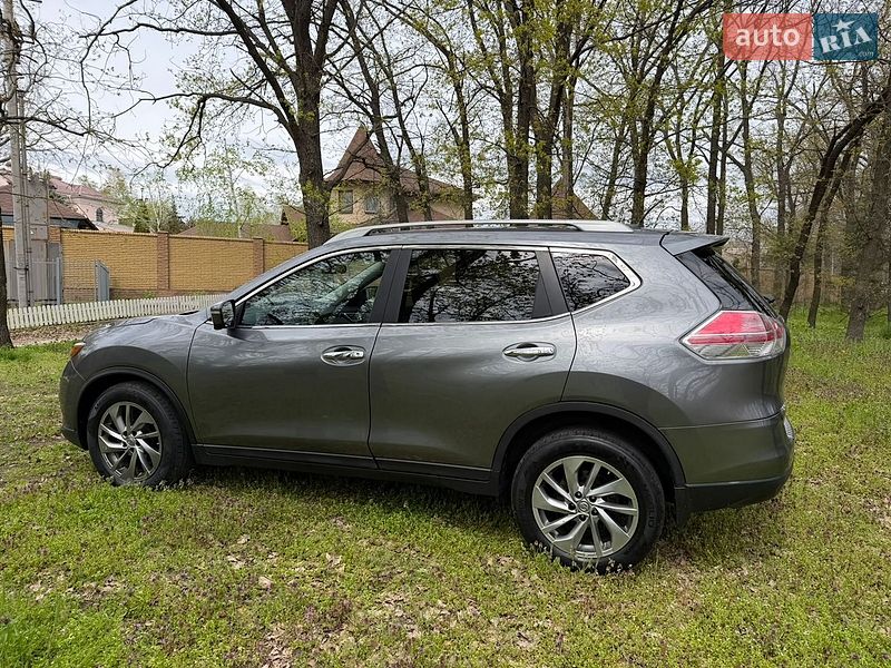 Внедорожник / Кроссовер Nissan Rogue 2015 в Запорожье