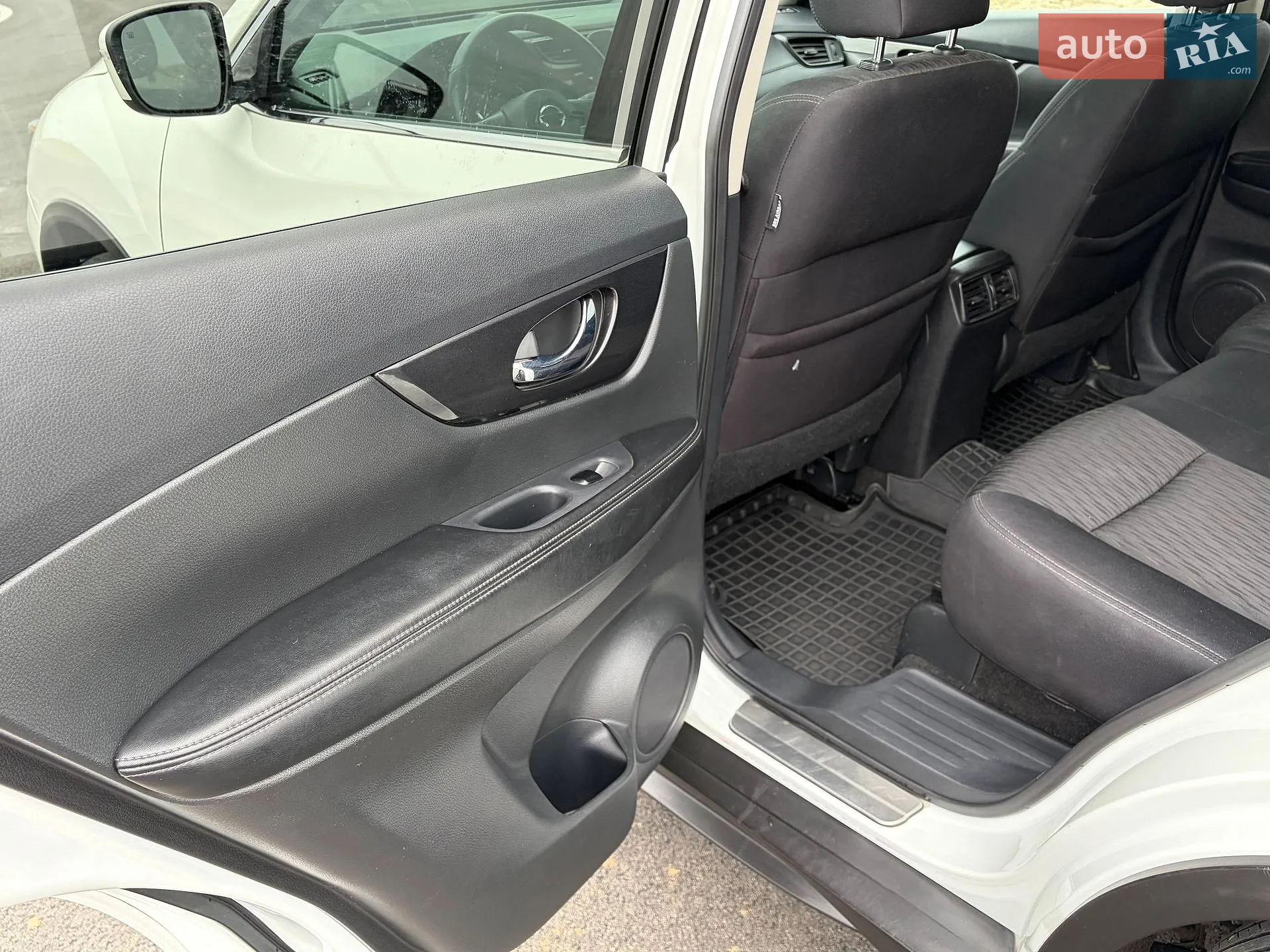 2017 Nissan Rogue - мініатюра 13