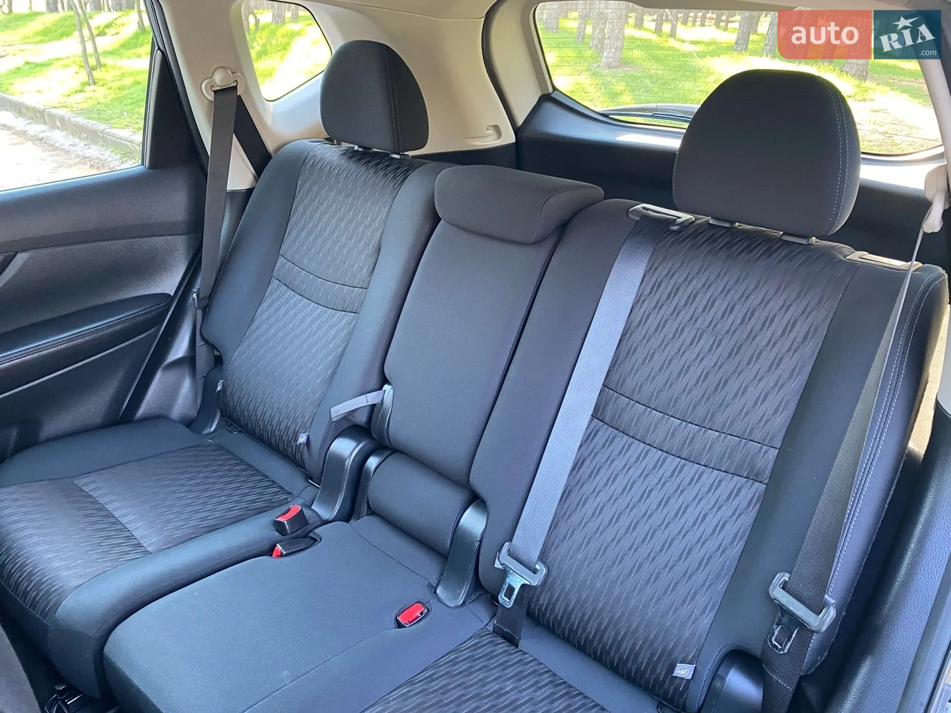 2019 Nissan Rogue - мініатюра 18