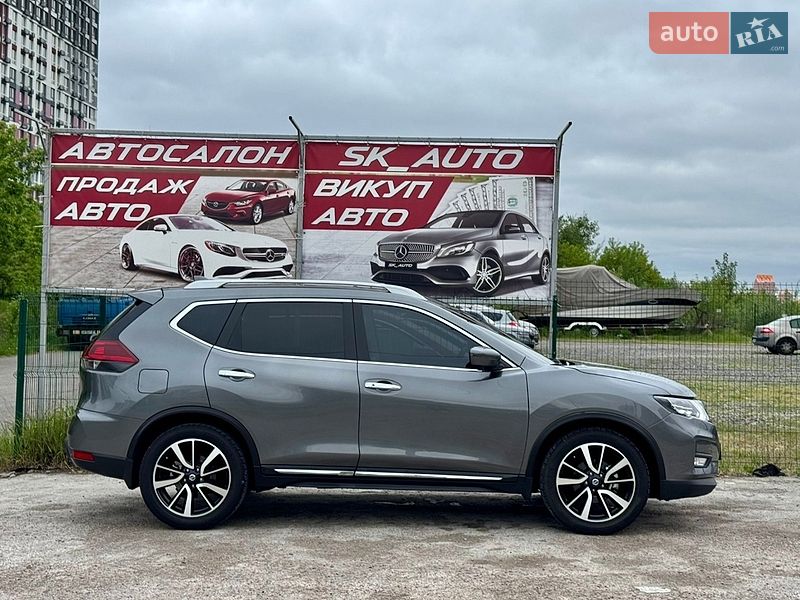 Внедорожник / Кроссовер Nissan Rogue 2019 в Киеве