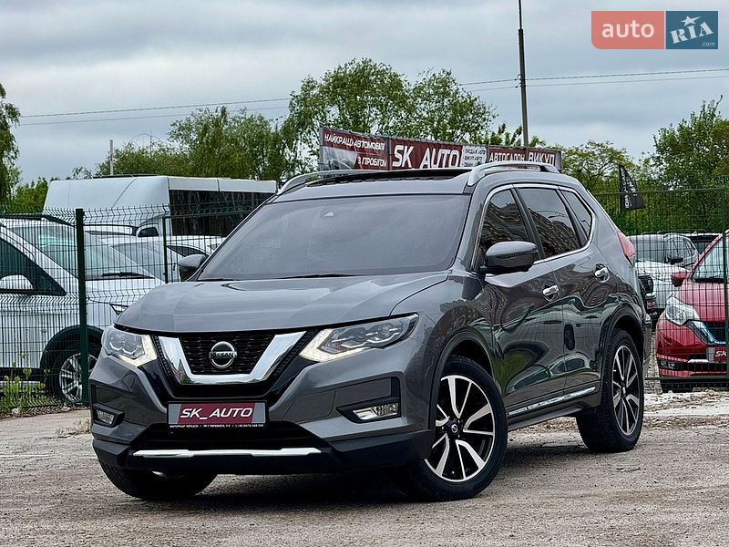 Внедорожник / Кроссовер Nissan Rogue 2019 в Киеве