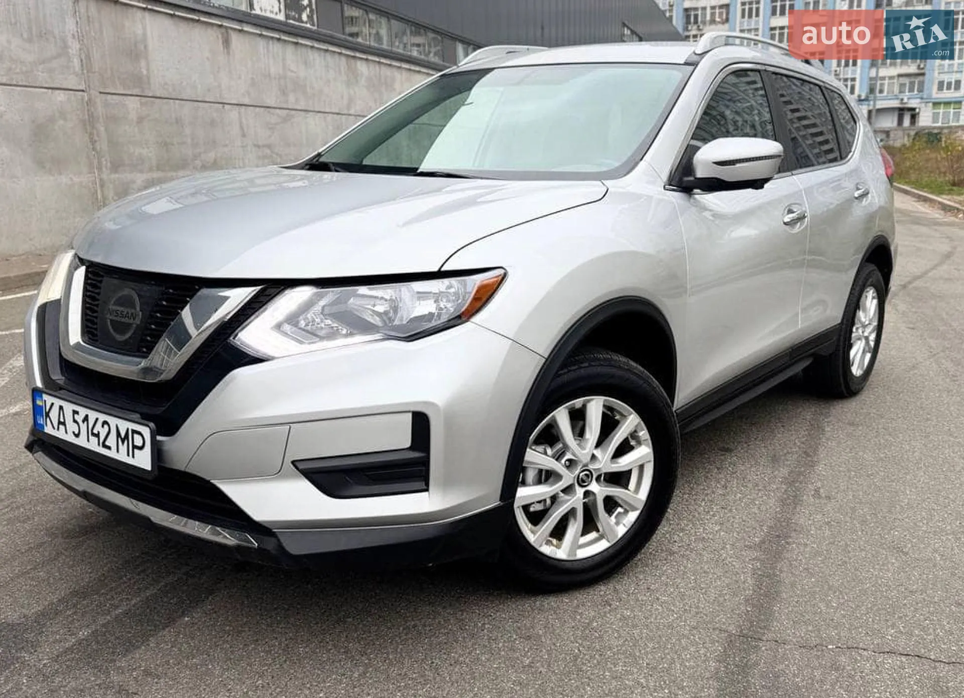 2017 Nissan Rogue - фото 1