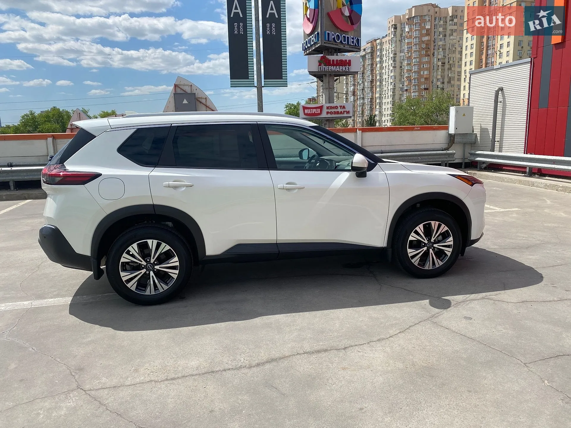 2023 Nissan Rogue - мініатюра 18