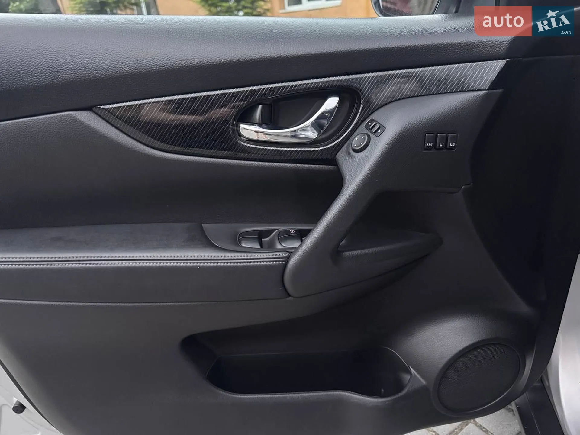 2017 Nissan Rogue - мініатюра 9