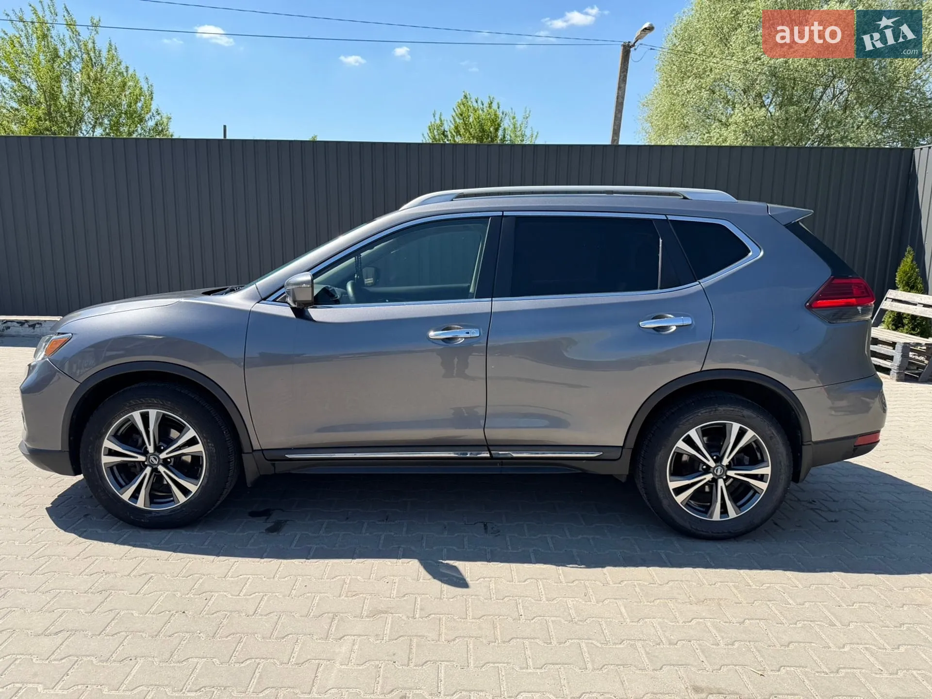 2017 Nissan Rogue - мініатюра 2