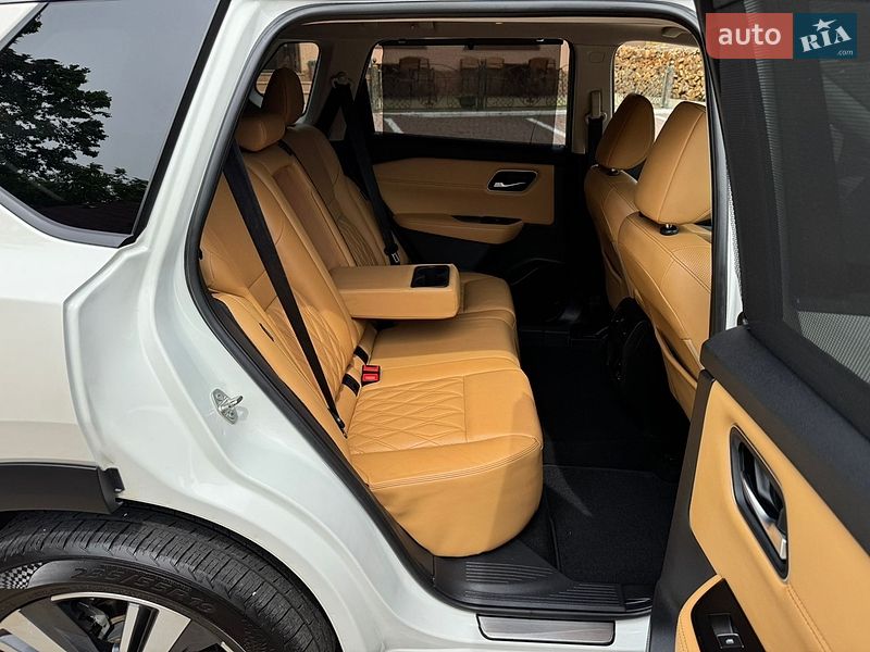Внедорожник / Кроссовер Nissan Rogue 2021 в Мукачево