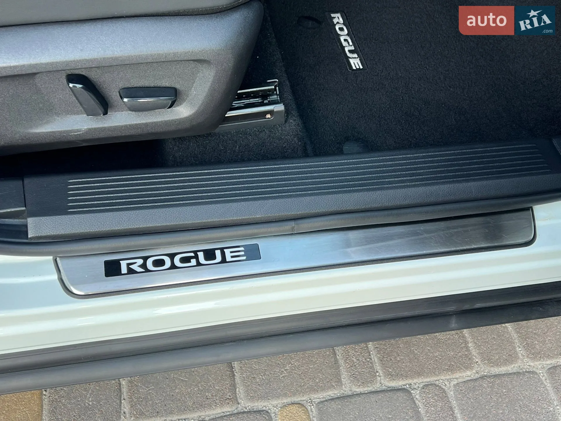 2020 Nissan Rogue - мініатюра 43