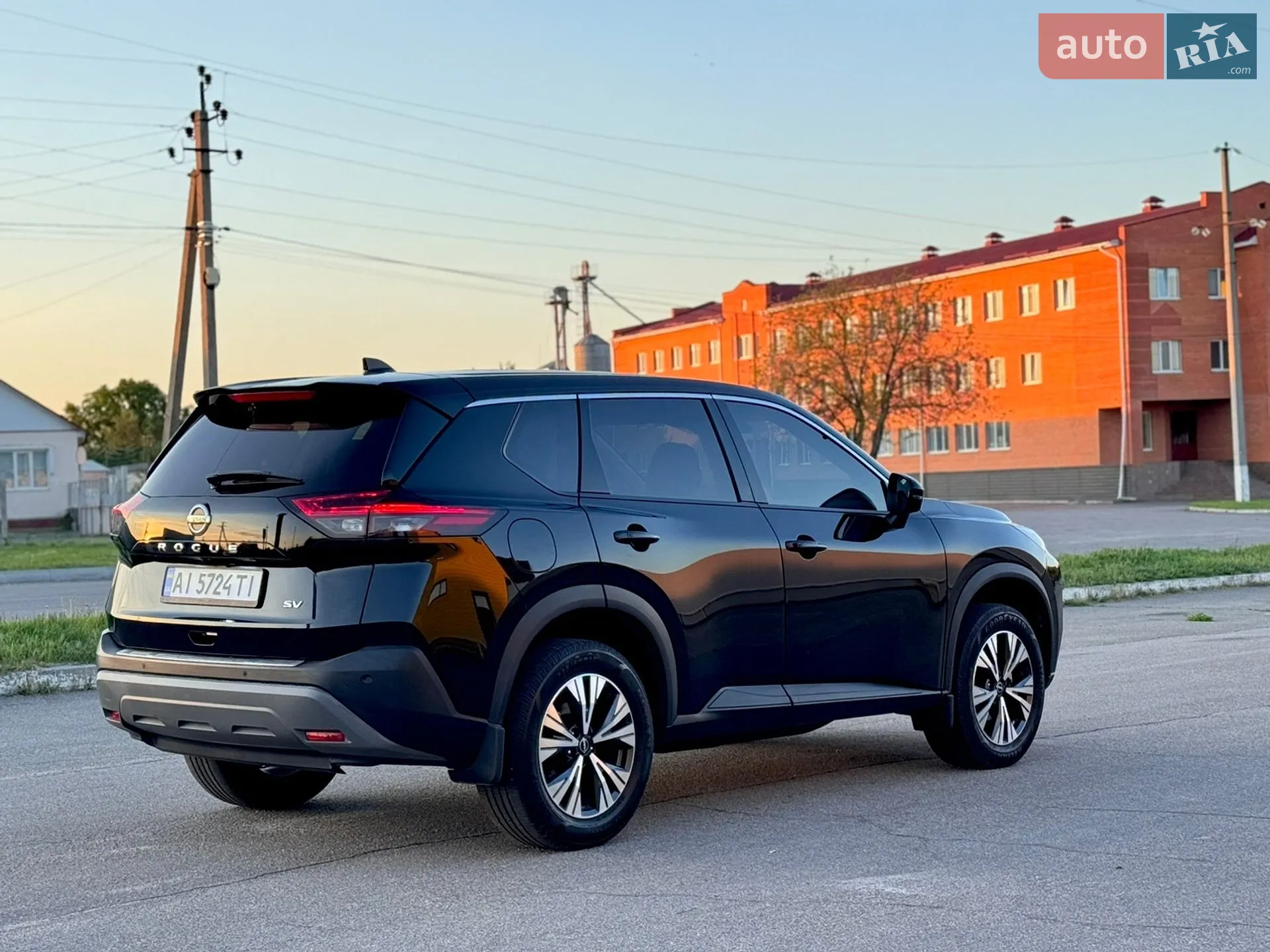 2021 Nissan Rogue - мініатюра 4