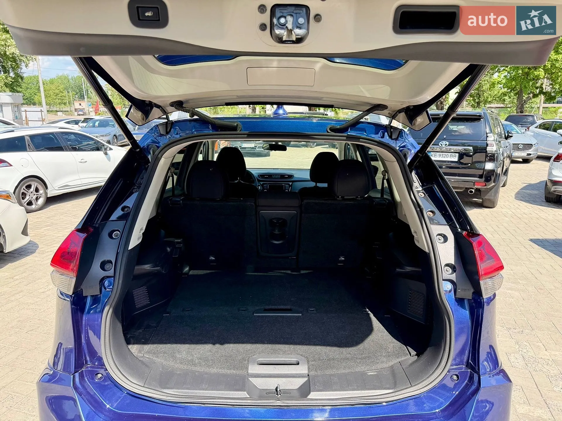 2017 Nissan Rogue - мініатюра 38