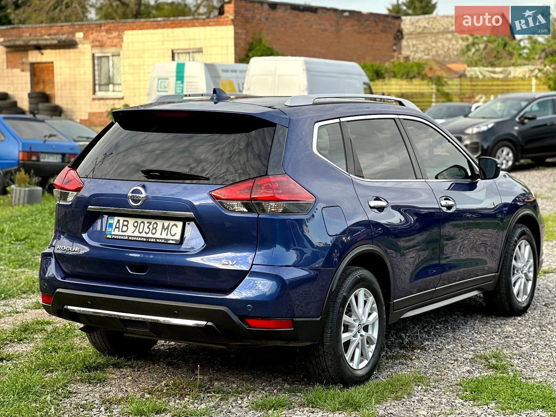 2018 Nissan Rogue - мініатюра 2