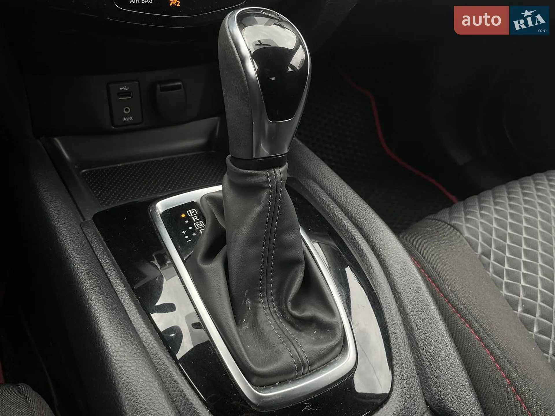 2018 Nissan Rogue - мініатюра 28
