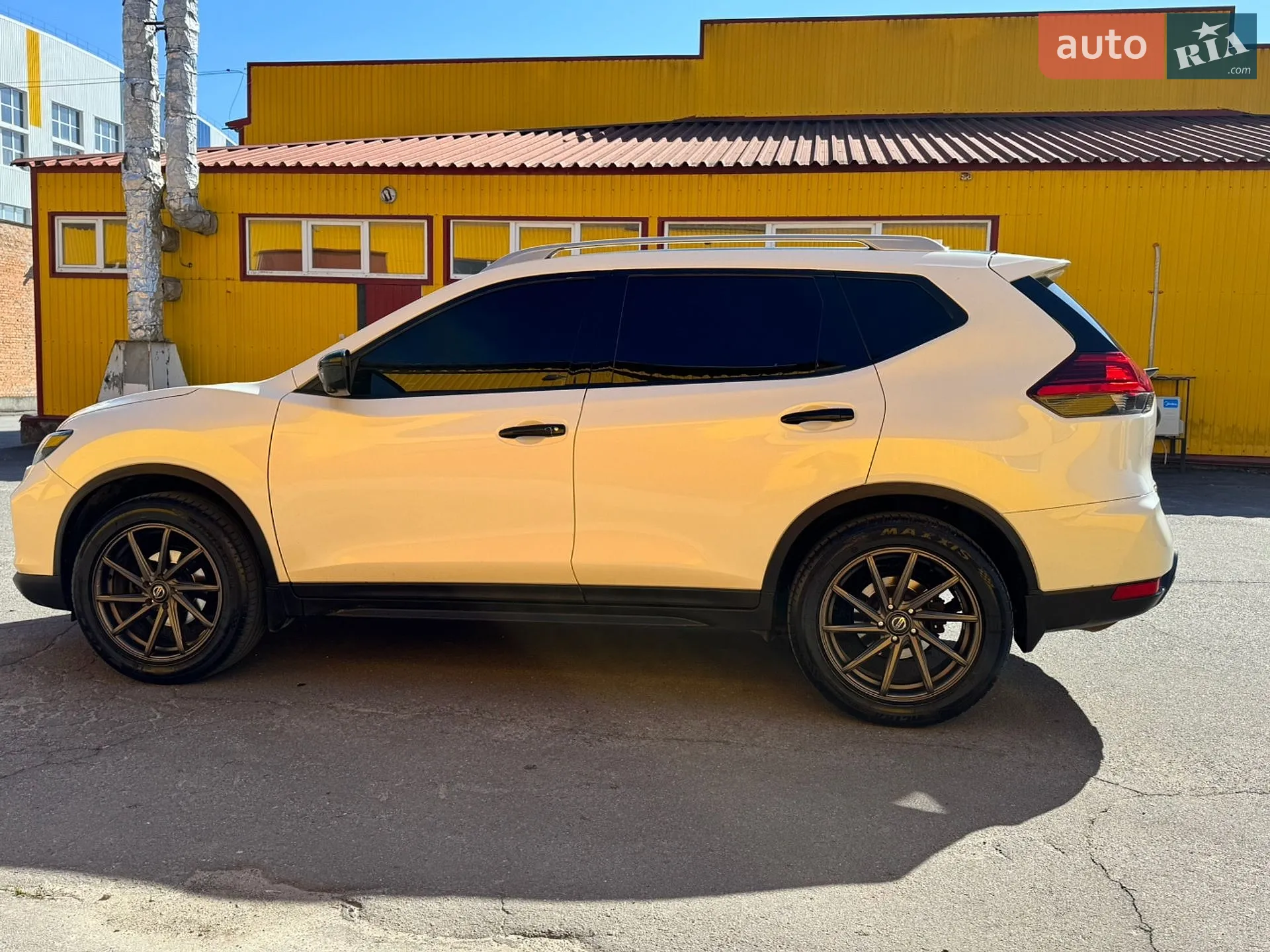 2016 Nissan Rogue - мініатюра 2