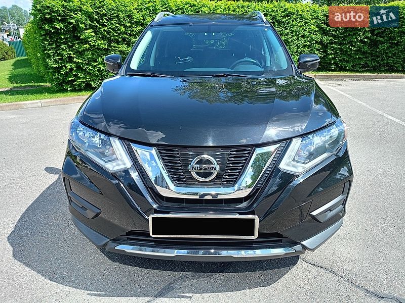 Внедорожник / Кроссовер Nissan Rogue 2017 в Киеве