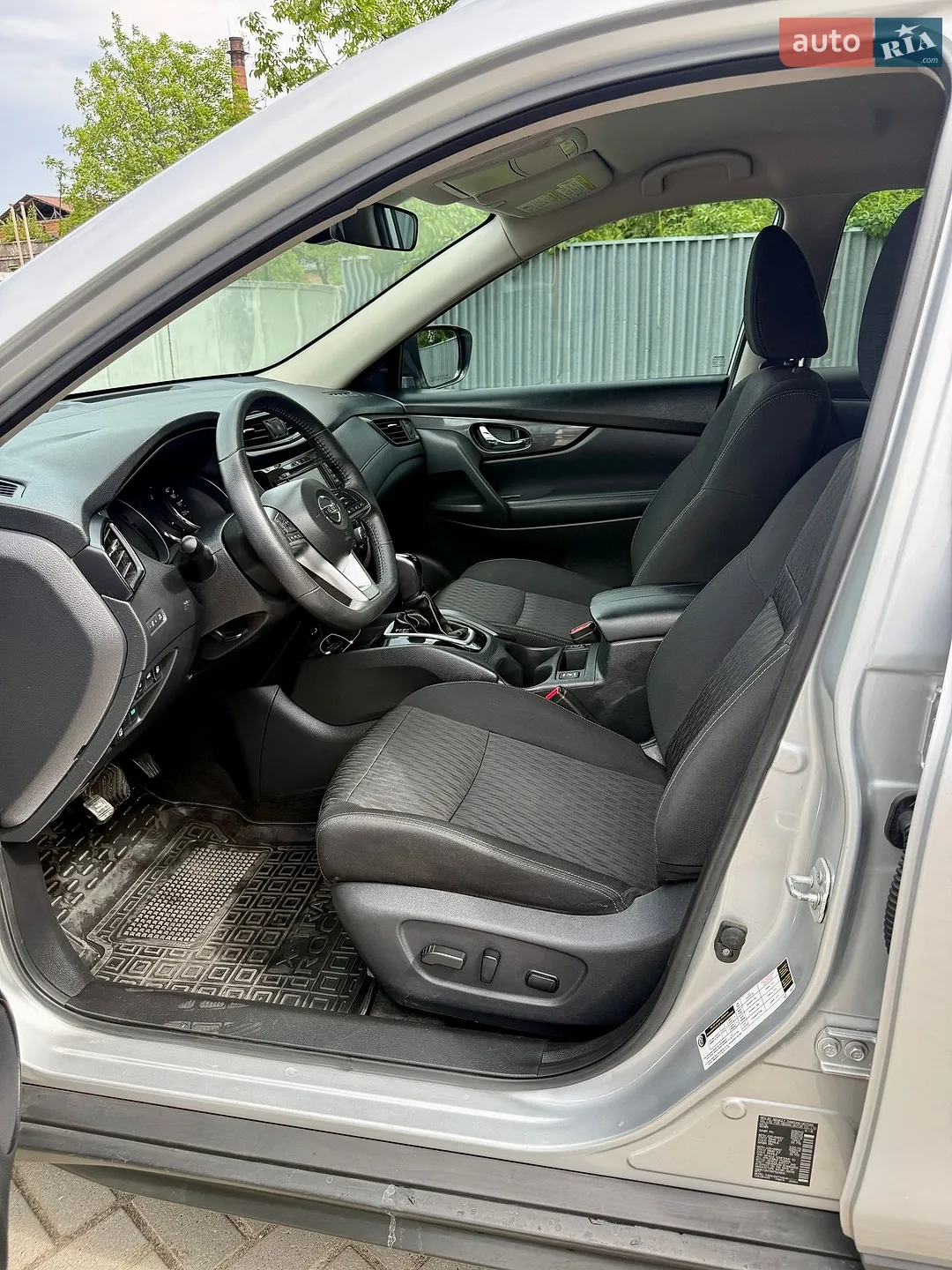 2018 Nissan Rogue - мініатюра 17