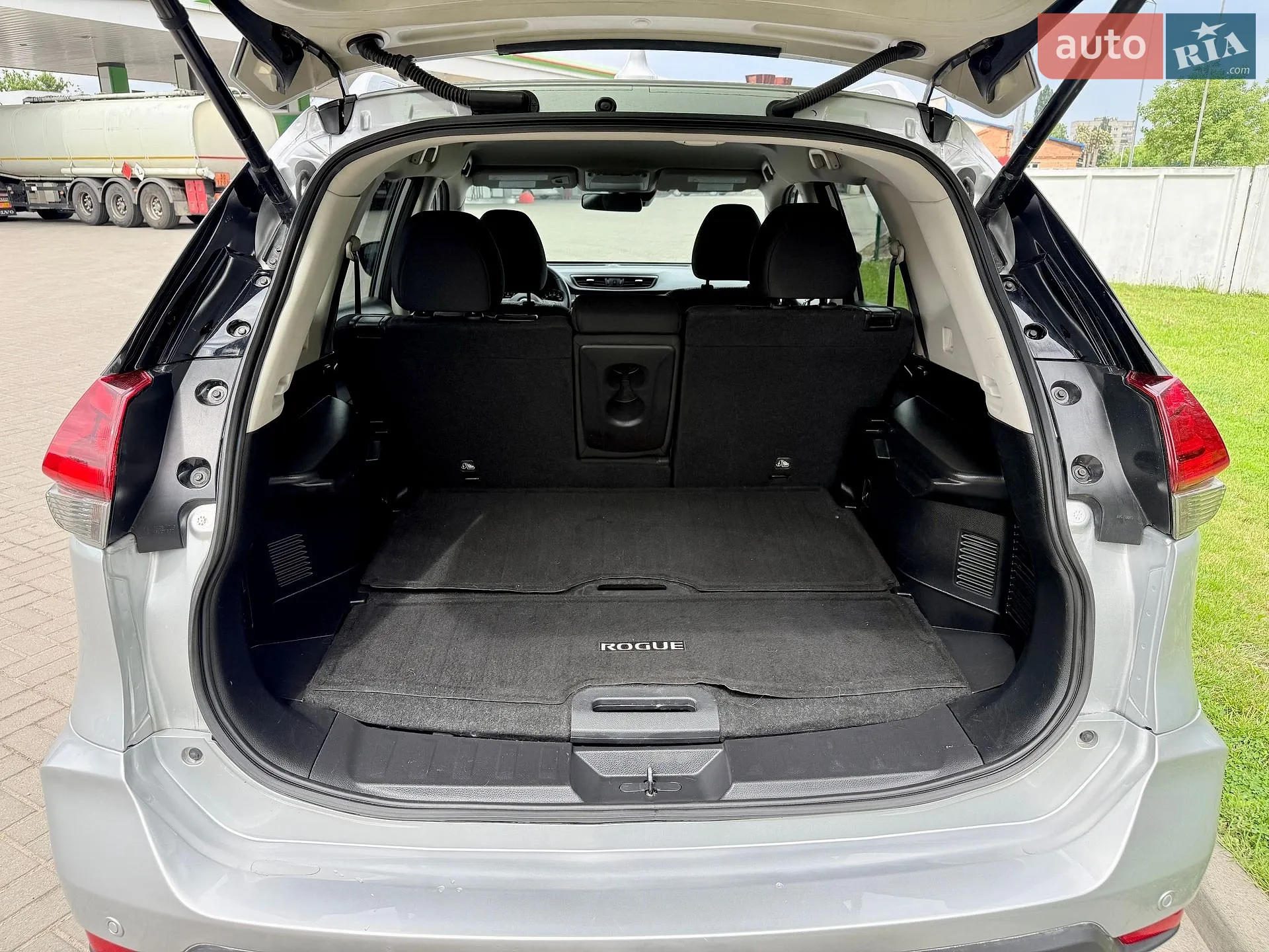 2018 Nissan Rogue - мініатюра 18