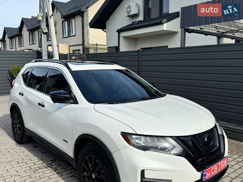 Внедорожник / Кроссовер Nissan Rogue 2017 в Белой Церкви