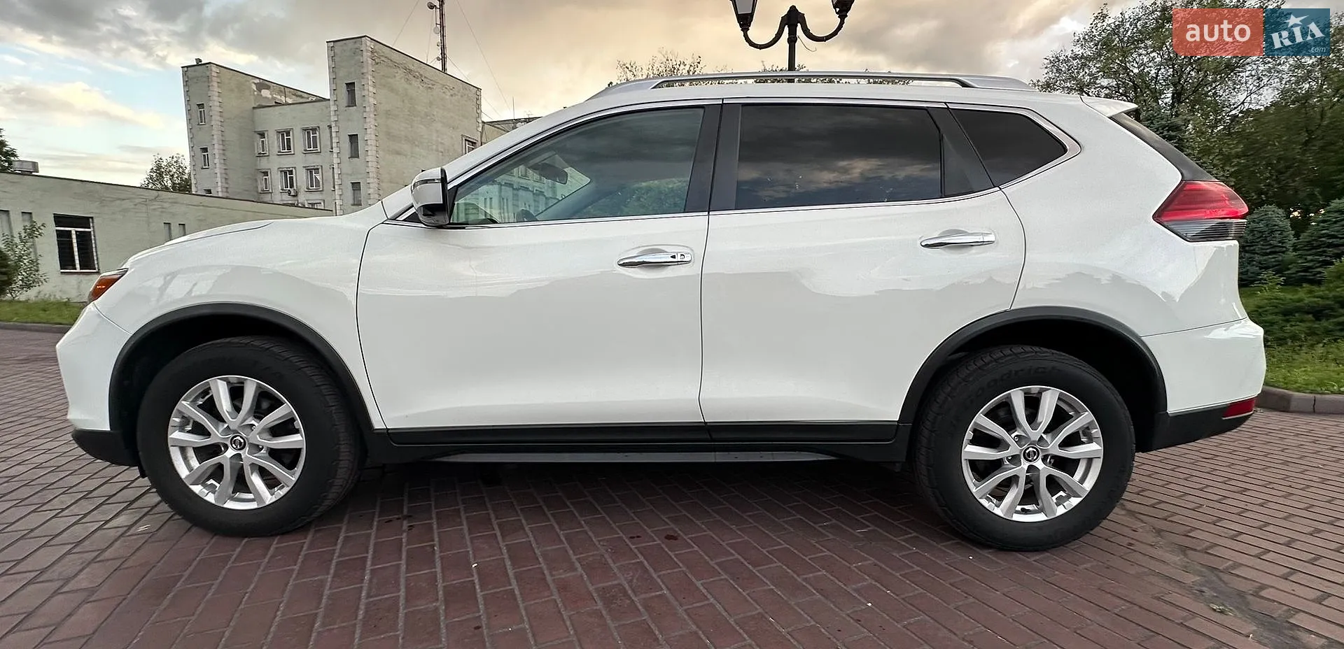 2016 Nissan Rogue - мініатюра 12
