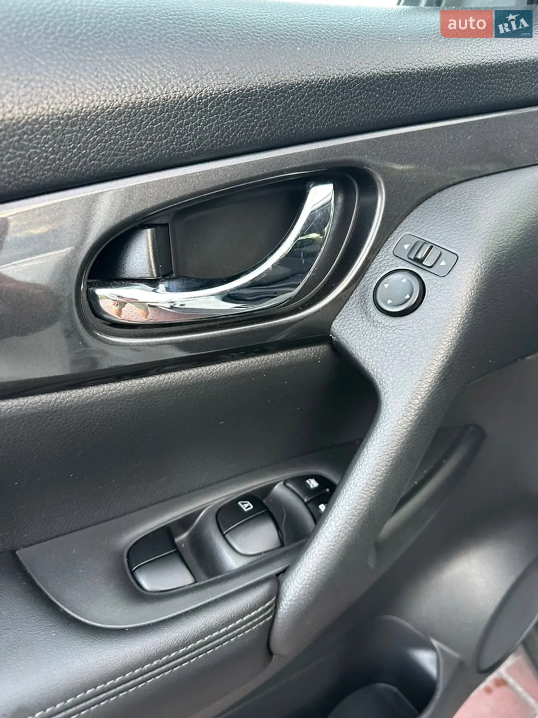 2016 Nissan Rogue - мініатюра 31