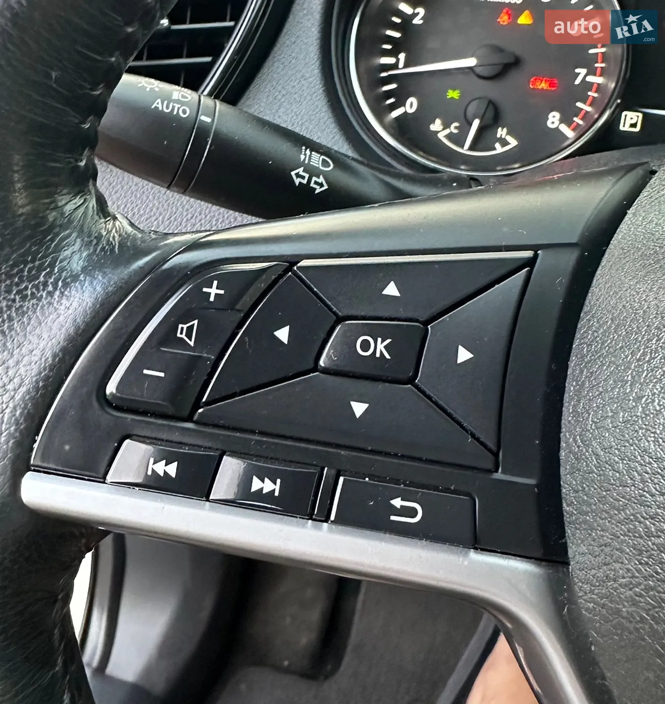 2016 Nissan Rogue - мініатюра 36