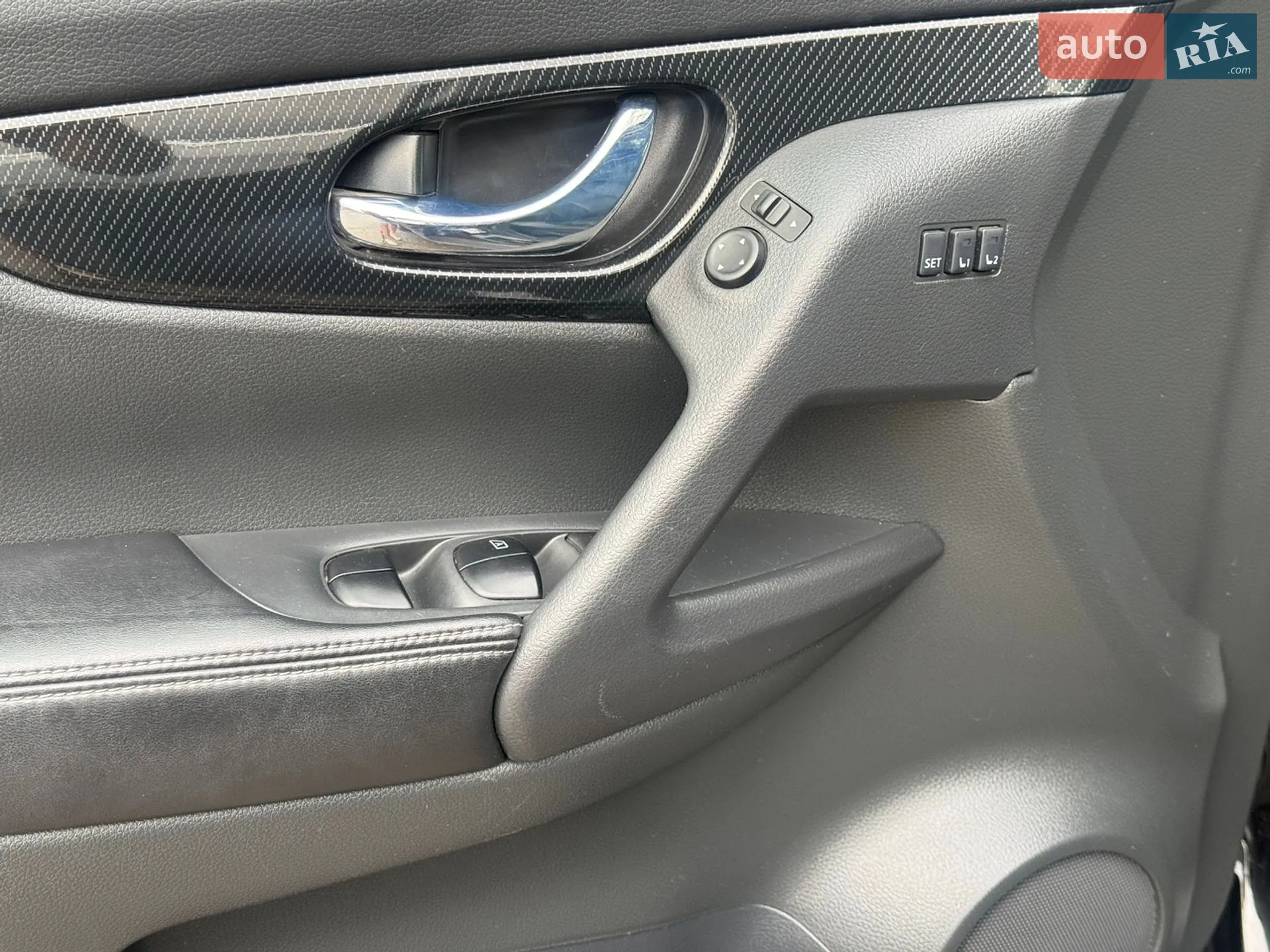 2016 Nissan Rogue - мініатюра 29