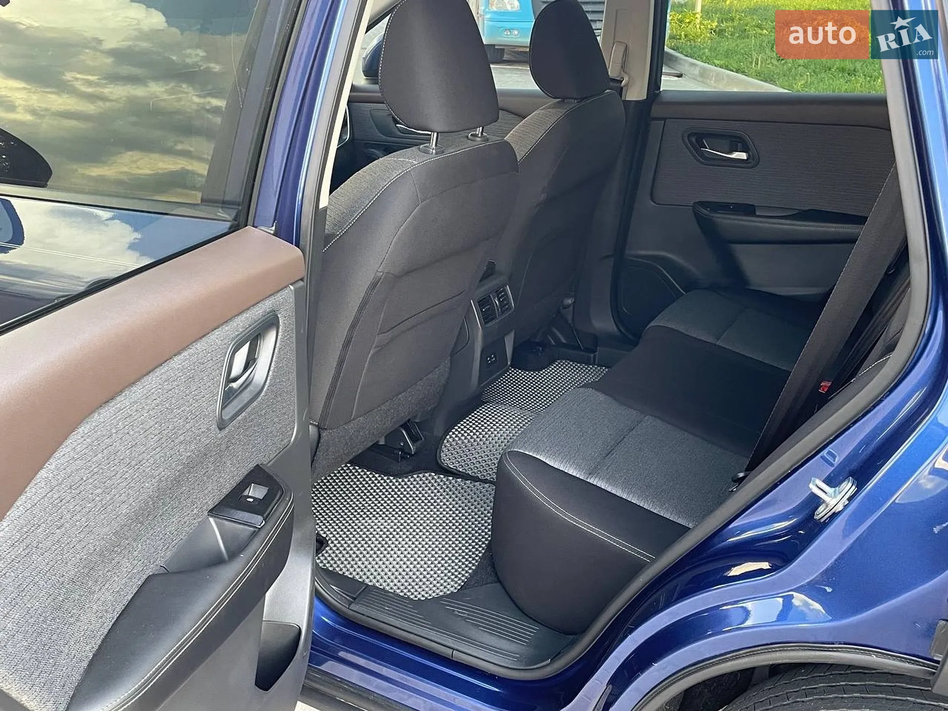 2022 Nissan Rogue - мініатюра 10