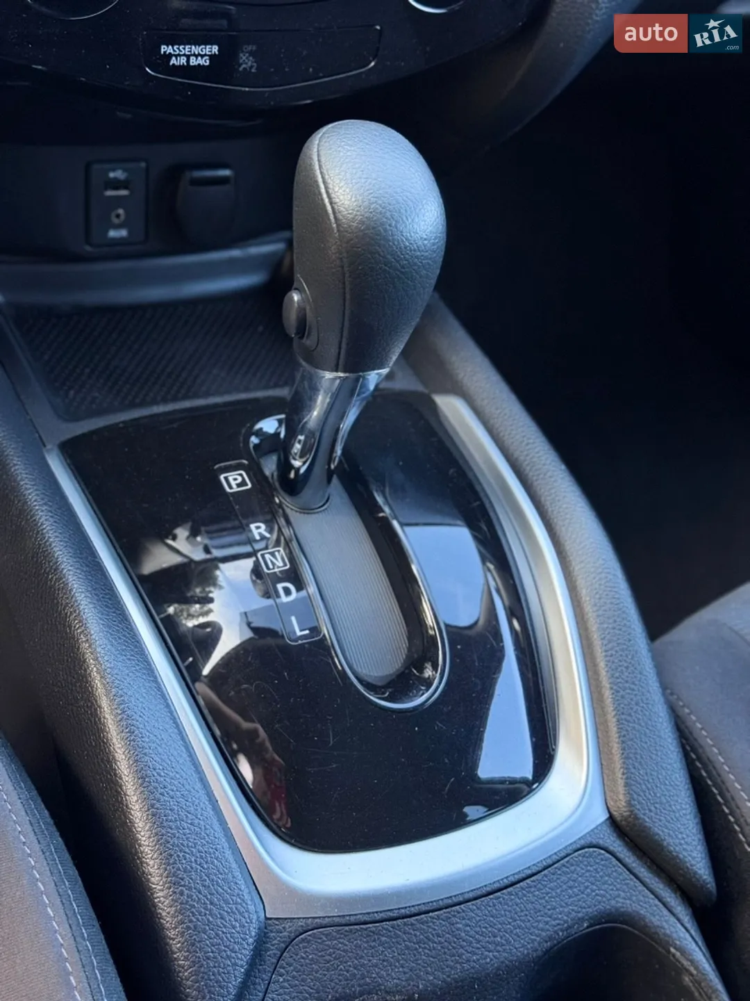2016 Nissan Rogue - мініатюра 37