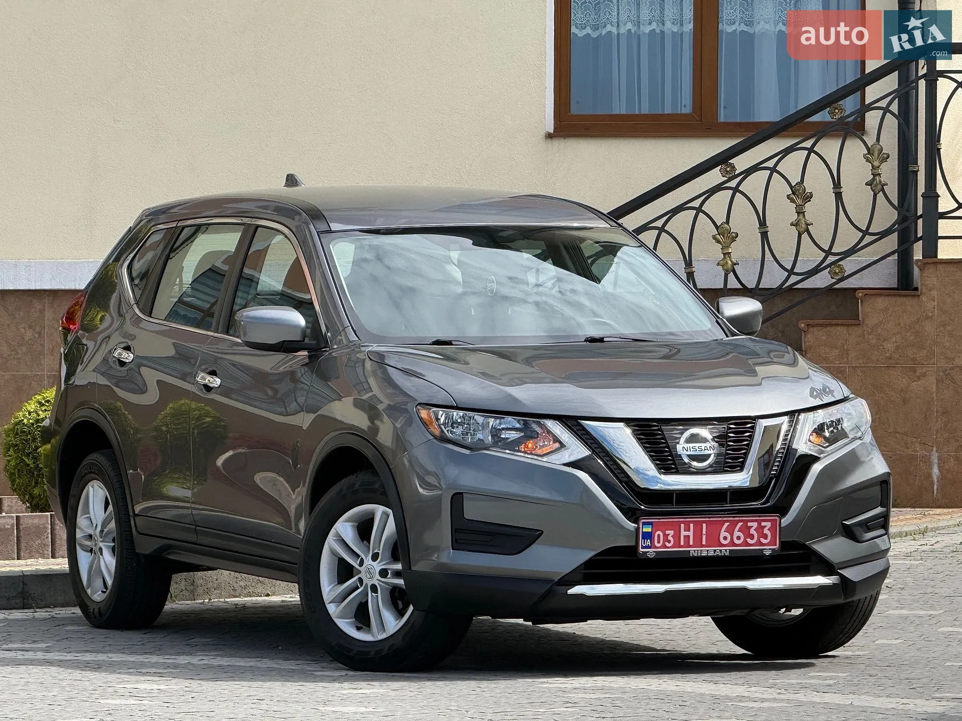 2017 Nissan Rogue - мініатюра 2
