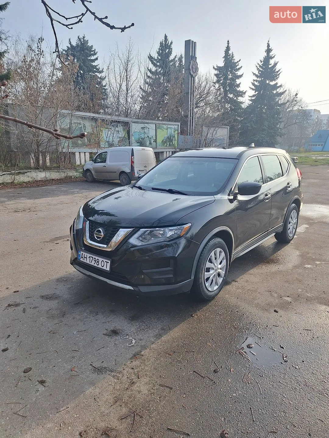 2017 Nissan Rogue - фото 1