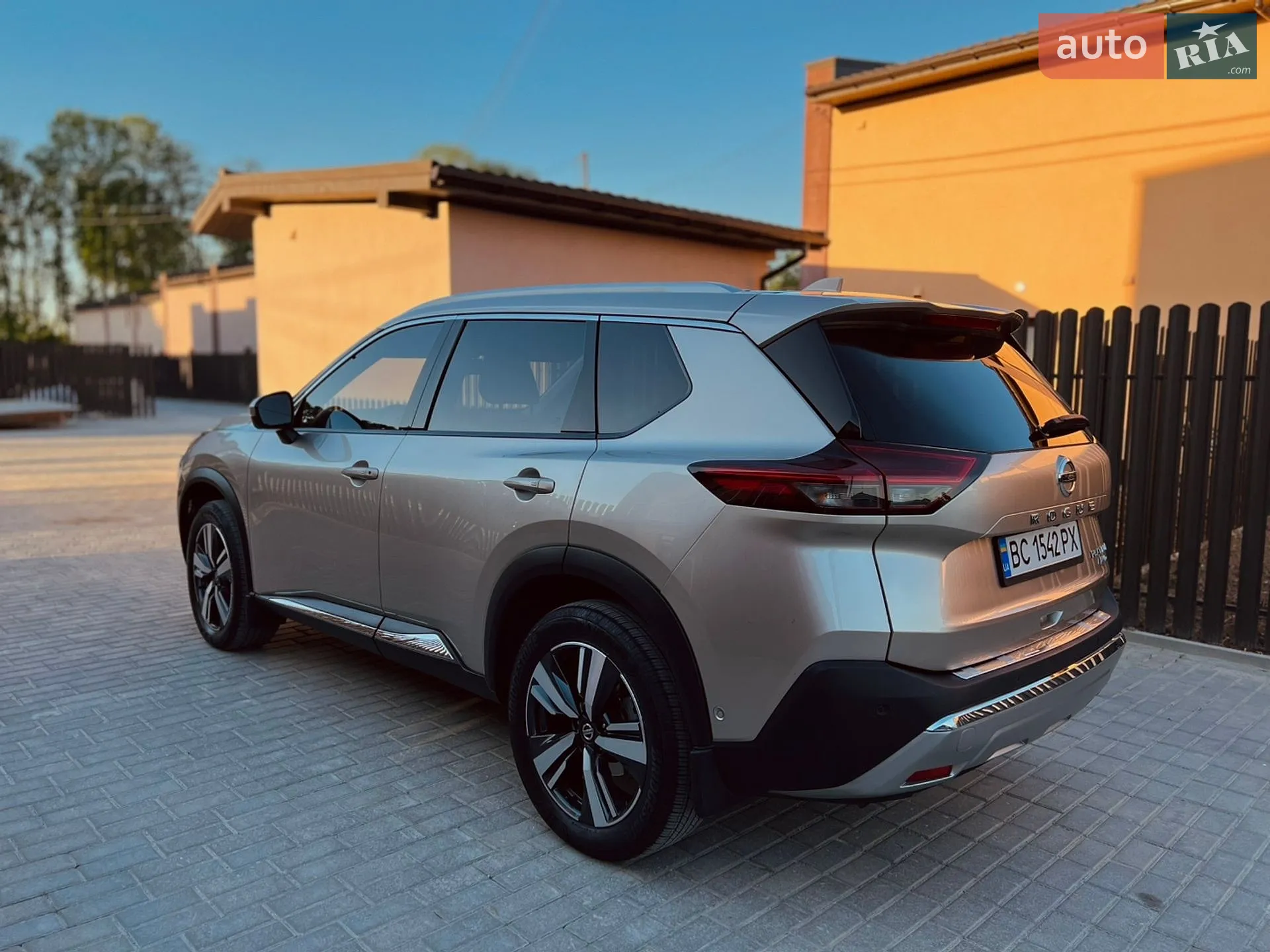 2021 Nissan Rogue - мініатюра 4